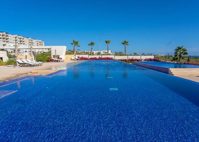 Luxury With Pool, Jacuzzi, And Private Terrace
