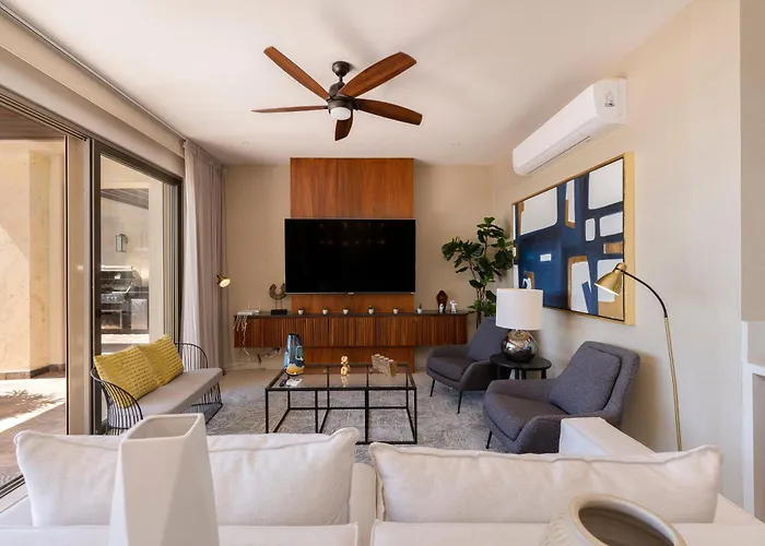 Luxury With Pool, Jacuzzi, And Private Terrace Apartment