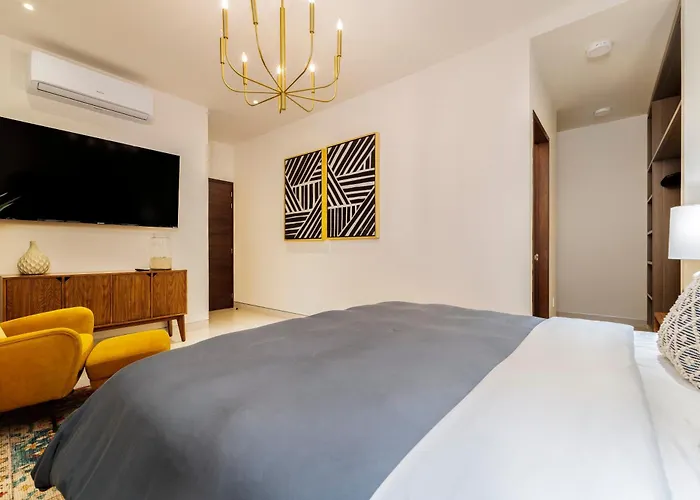 Apartment Luxury With Pool, Jacuzzi, And Private Terrace