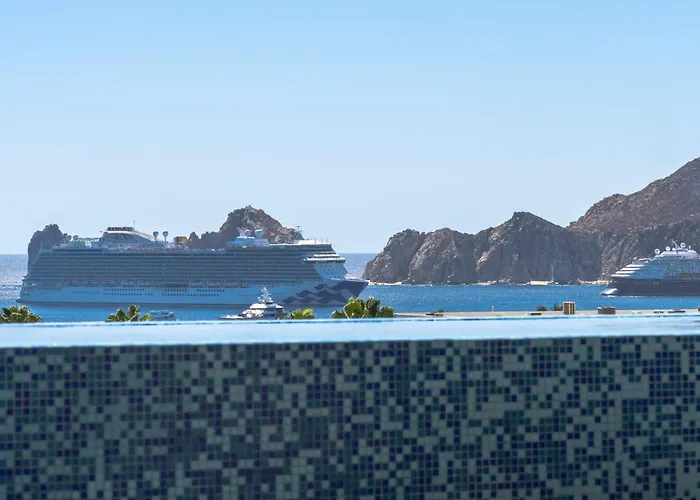 Luxury With Pool, Jacuzzi, And Private Terrace *